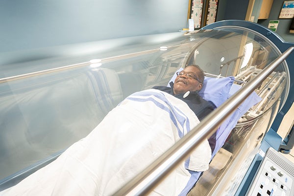 Harold visible in chamber